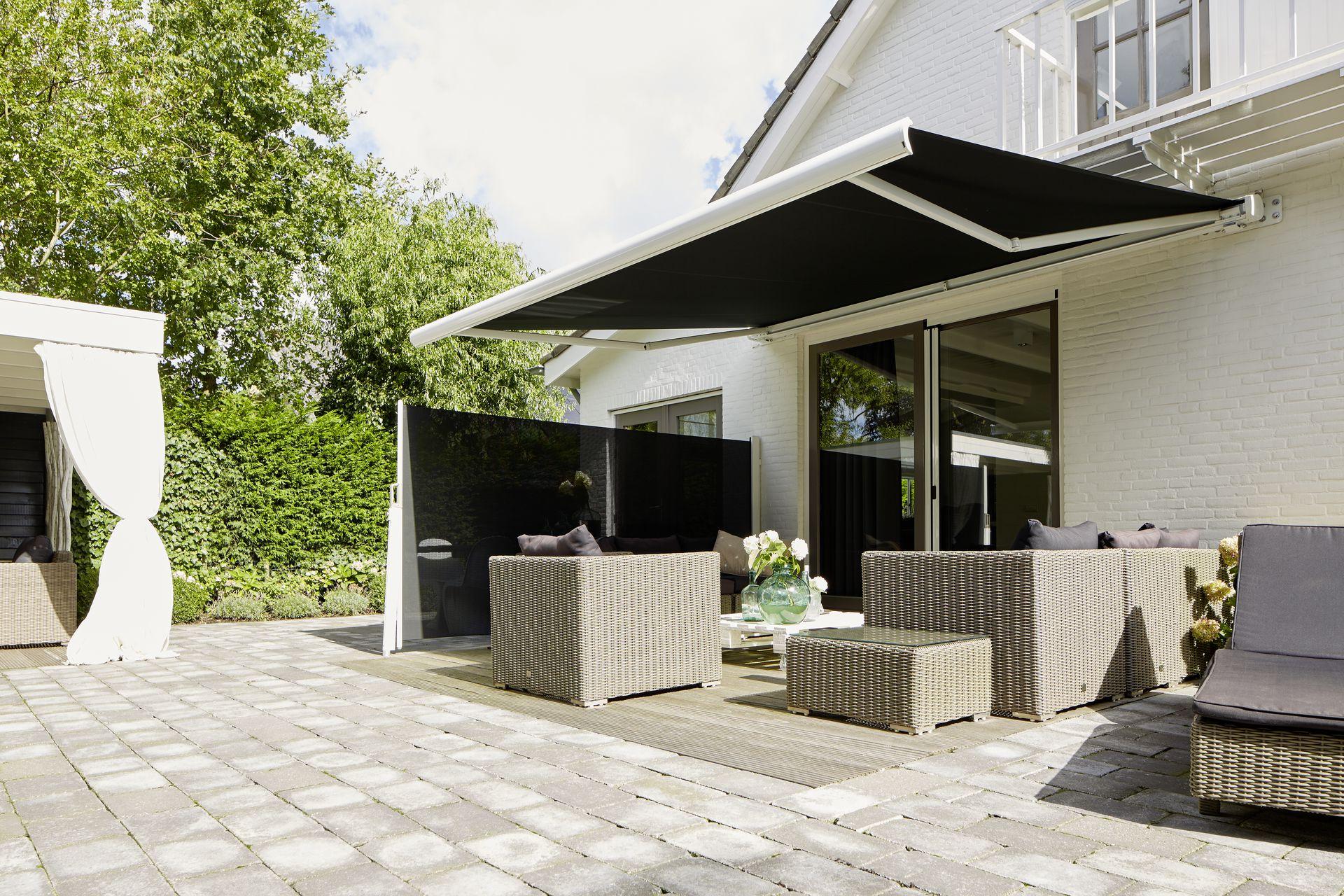 Patio & Balcony Awnings Surrey, London & Kent | Doormatic